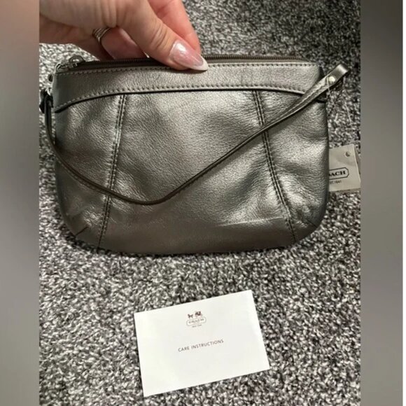 Coach Stylish Metallic Champaign Wristlet NWT - Picture 2 of 16
